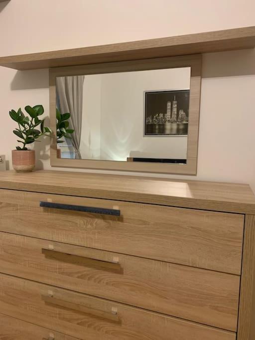 Cute Apartment In The Old Town ブラチスラヴァ エクステリア 写真