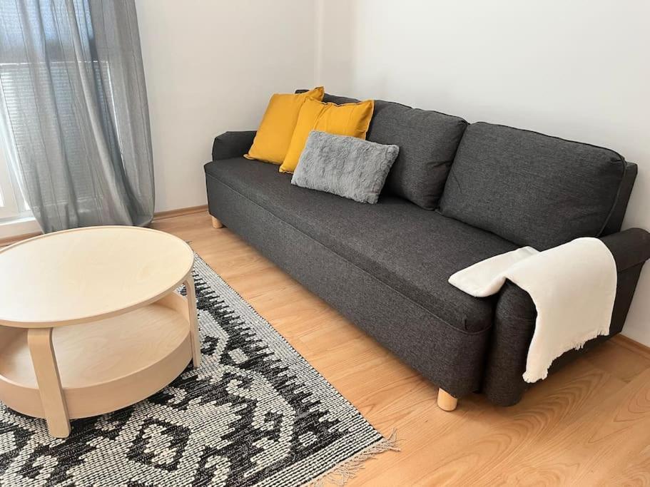 Cute Apartment In The Old Town ブラチスラヴァ エクステリア 写真