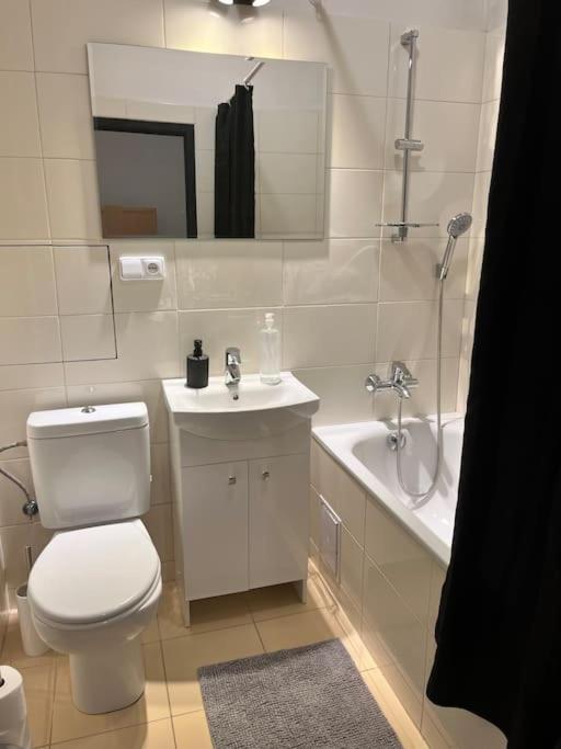 Cute Apartment In The Old Town ブラチスラヴァ エクステリア 写真